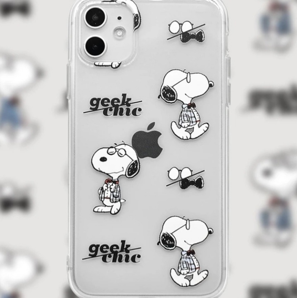 NWT ROMWE Snoopy iPhone case.